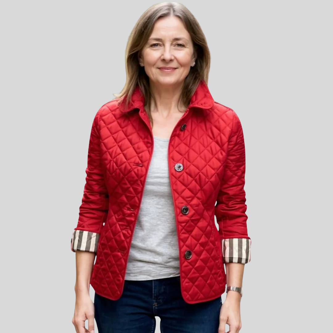 Veste matelassée élégante Danoir Paris Verity en bleu, style sophistiqué, vue de face sur mannequin.