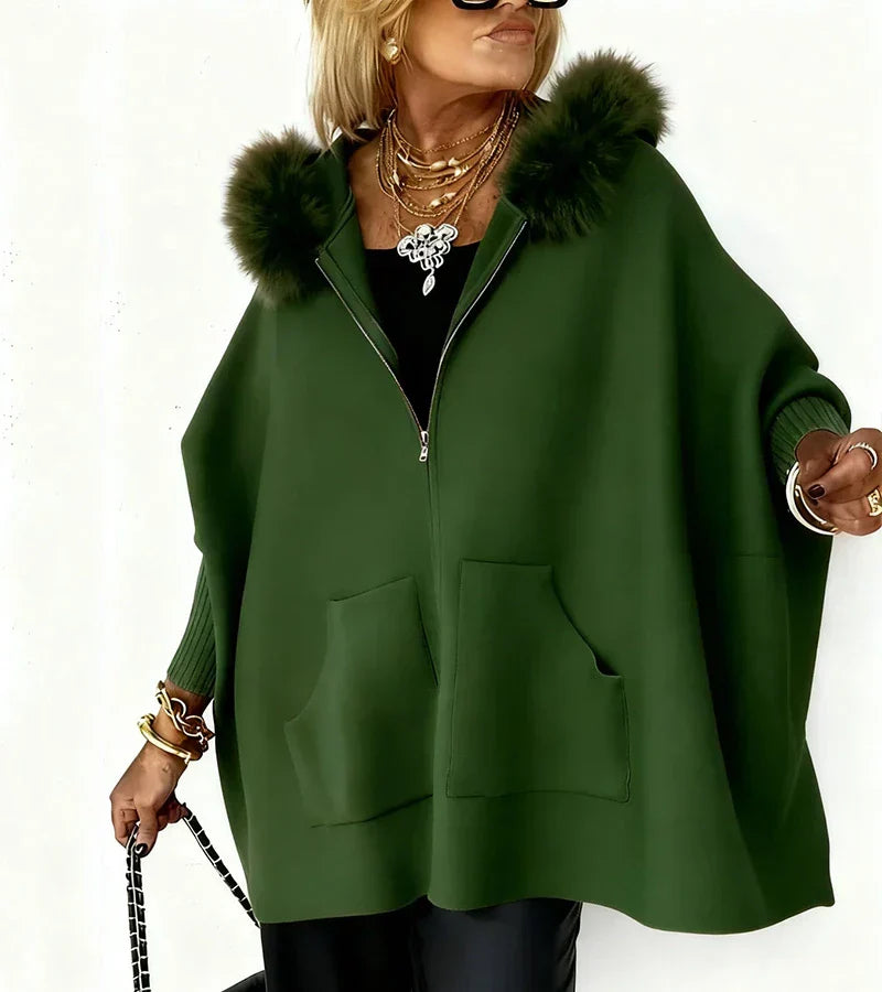 Manteau chic en fourrure Rose Arabelle de Danoir Paris, coupe élégante et texture luxueuse visible sur l'image.