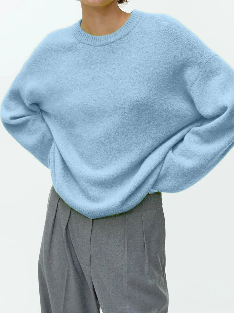 Pull en cachemire vert Liora de Danoir Paris, élégant, avec col rond et finition soignée, porté sur un mannequin.