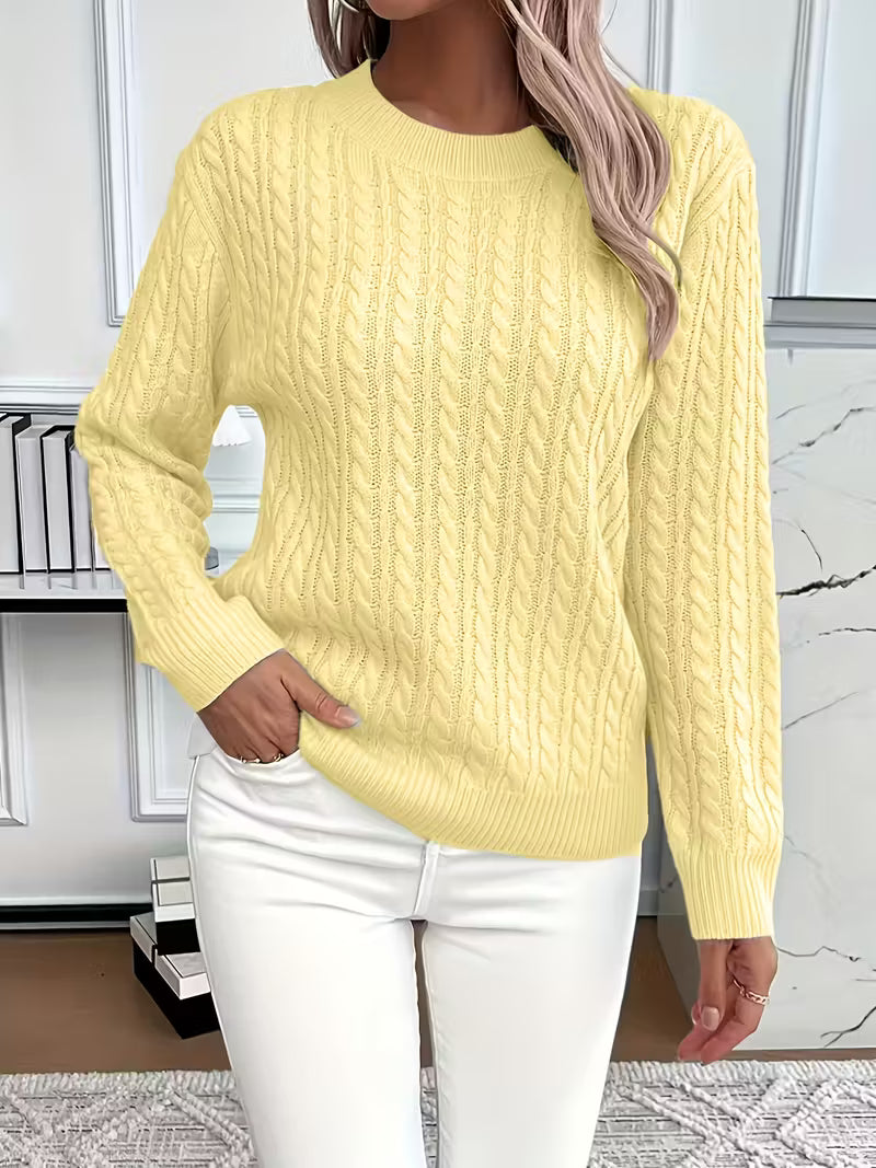 Pull élégant et confortable Danoir Paris Aria, modèle FR1159, en vert, avec un design moderne et tissu doux visible sur l'image.