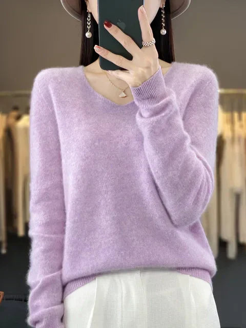 Pull ample en laine vert Adèle de Danoir Paris, modèle FR1166, porté en taille XS, vue en gros plan.