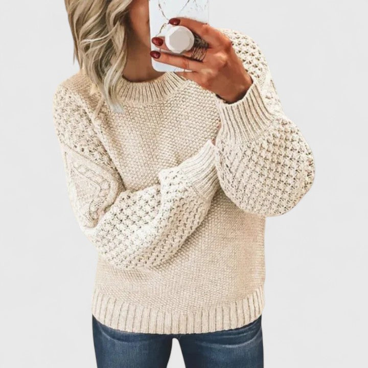 Pull Danoir Paris Marah, élégant et confortable, en rose, porté en version S, avec un style chic et décontracté.