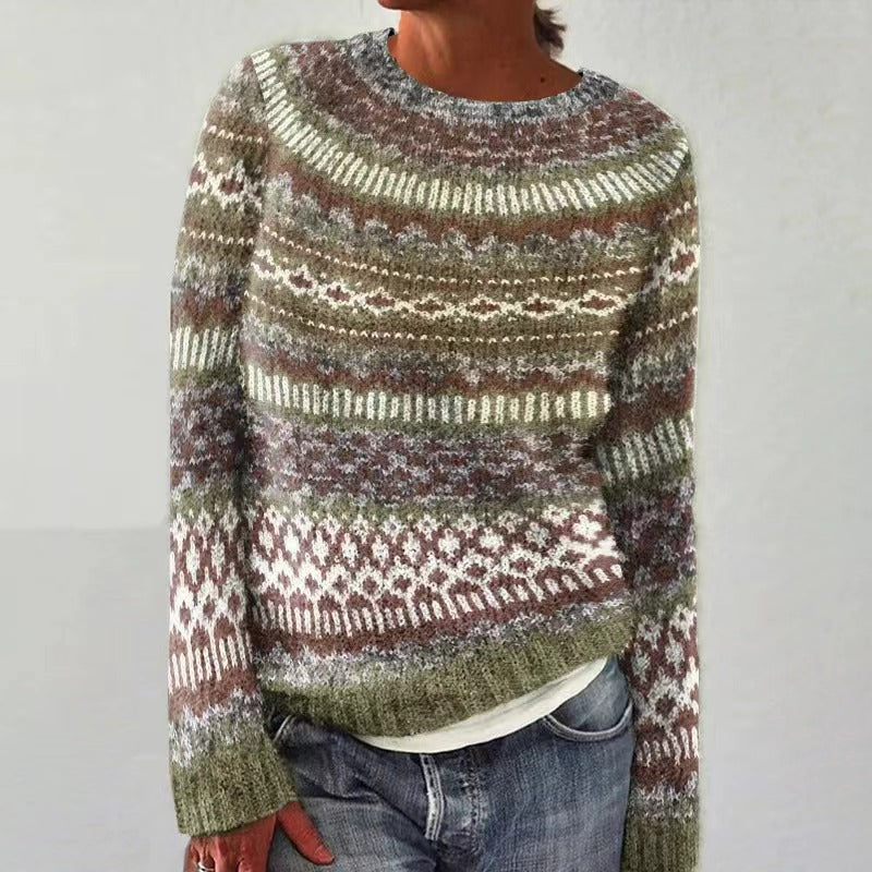 Pull en cachemire rose Petra de Danoir Paris, élégant, finition douce et fine, porté sur un mannequin.