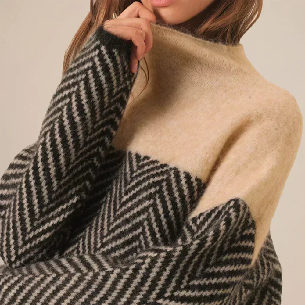 Pull printanier beige Danoir Paris Mira FR1186, élégant, léger, à la coupe ajustée, parfait pour le printemps.