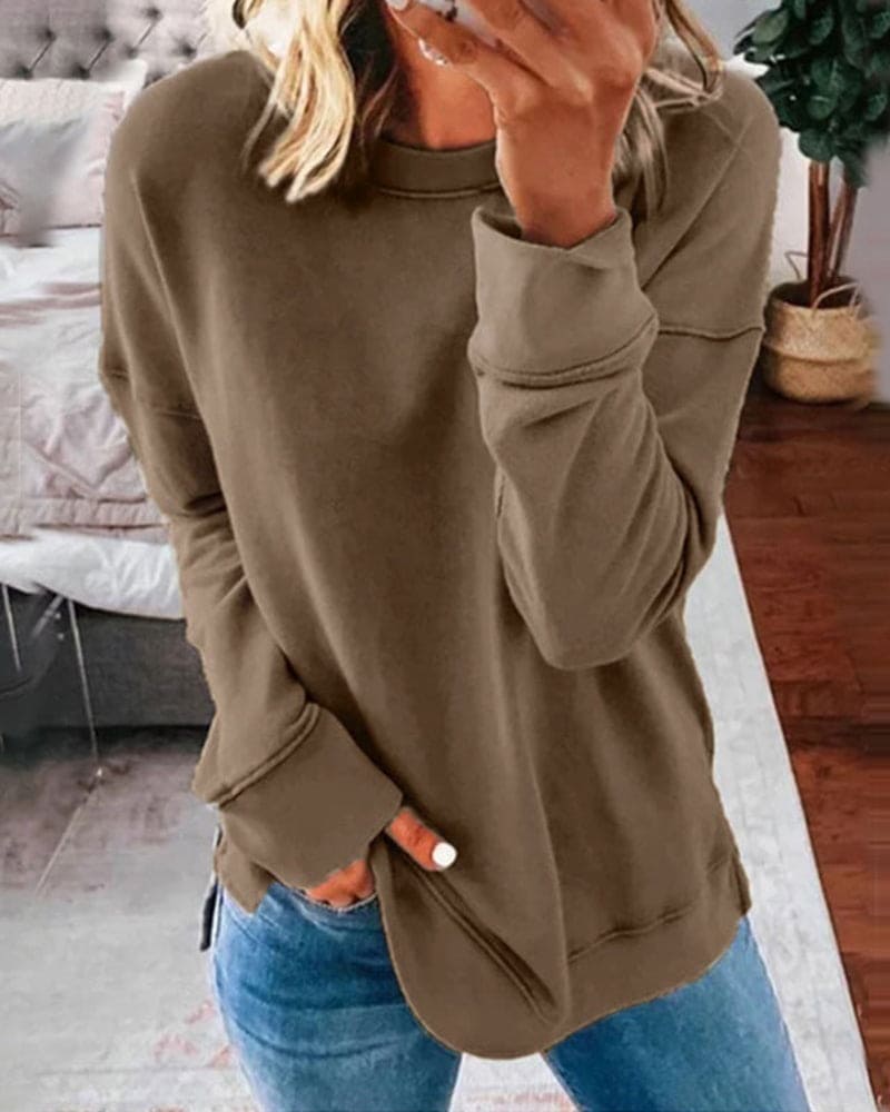 Pull confortable et élégant Arabelle de Danoir Paris en kaki, style chic et doux, parfait pour un look décontracté.