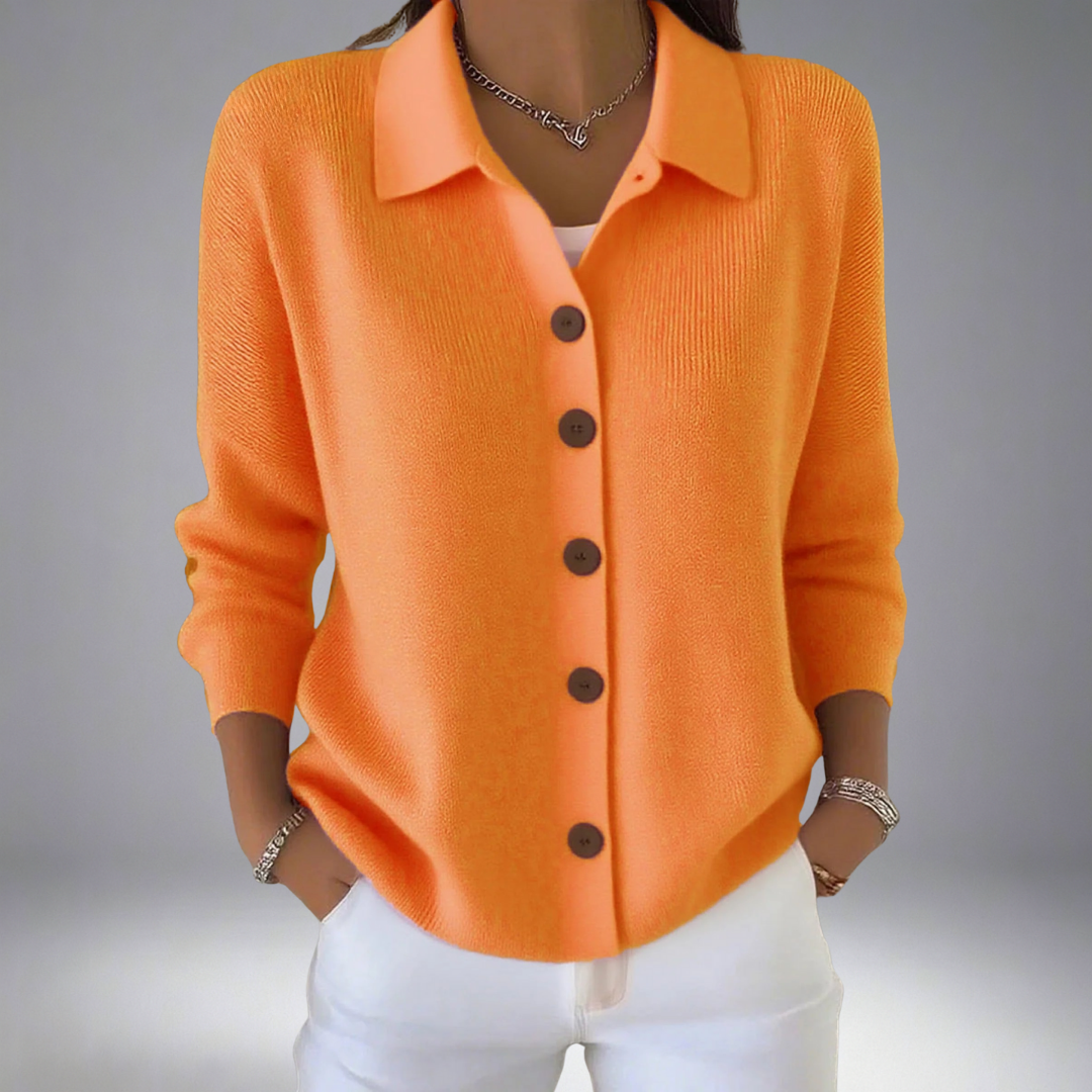 Cardigan tricoté élégant Orange Layla de Danoir Paris, taille XS-L, vue de face avec détails du tricot.