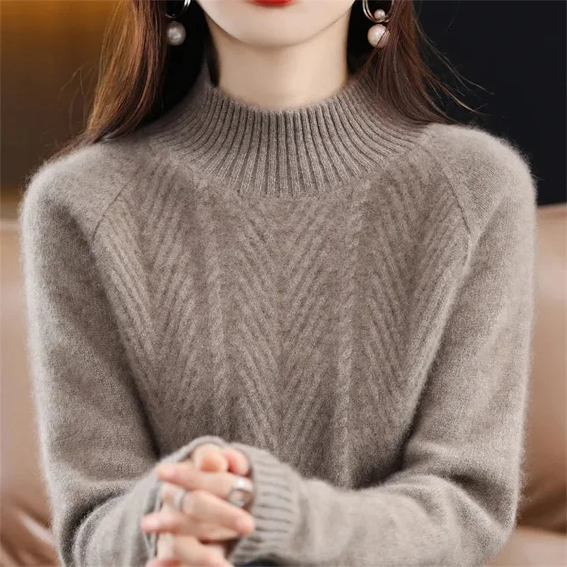 Pull texturé en cachemire Isolde de Danoir Paris, blanc, avec un design doux et élégant, idéal pour un look cosy et chic.