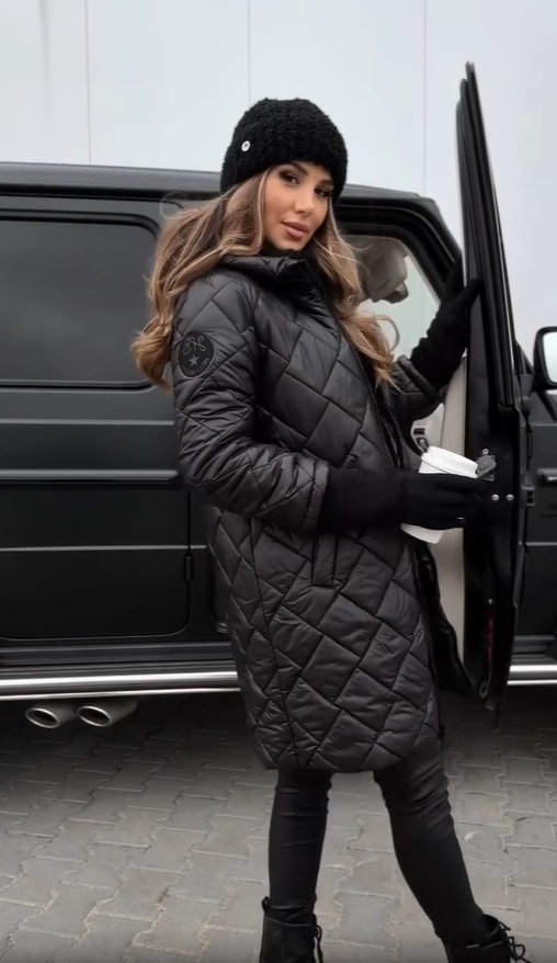 Veste élégante et chaude Bogna de Danoir Paris en rose poudré, style sophistiqué et confort pour l'hiver.