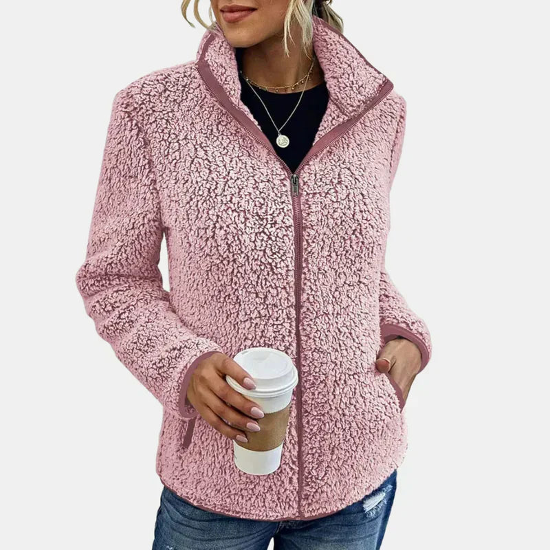 Veste chic en sherpa bleue Danoir Paris Xara FR1273, style élégant et confortable pour femme.