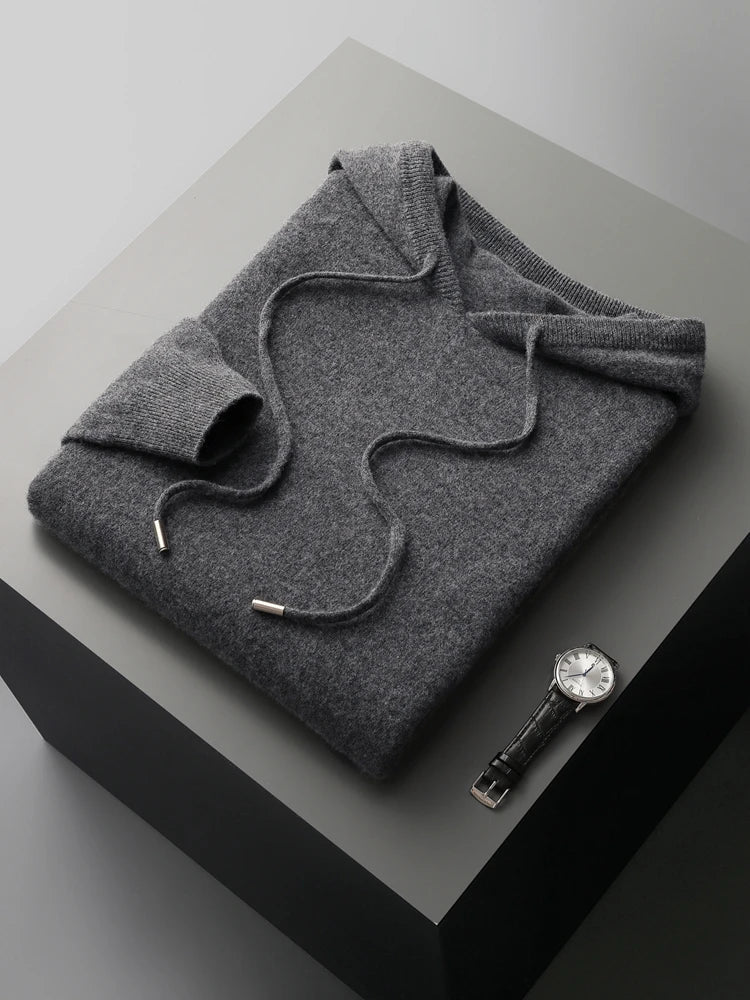 Pull en cachemire Danoir Paris Kensington Luxe Décontracté, couleur camel, détail des fibres et texture douce.