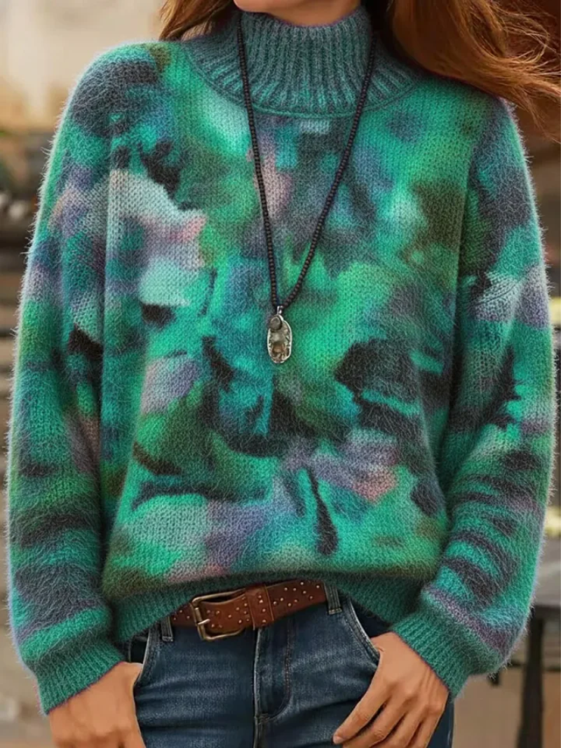 Pull aérien Danoir Paris Elena FR1319 bleu, vêtement confortable et léger, porté par un modèle.