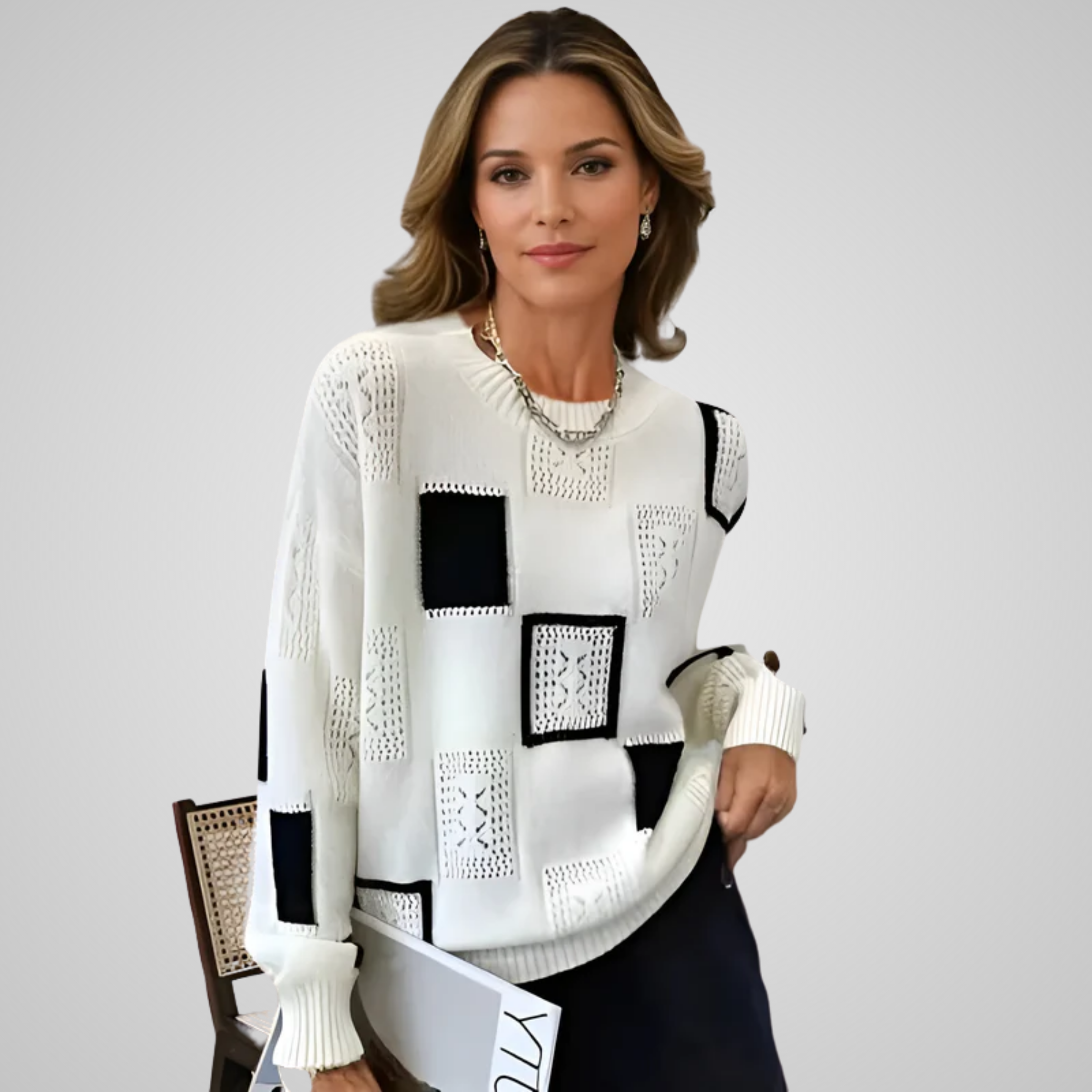 Pull blanc Danoir Paris Blandine FR1323, style chic et confortable, porté en taille XS, tissu doux et élégant.