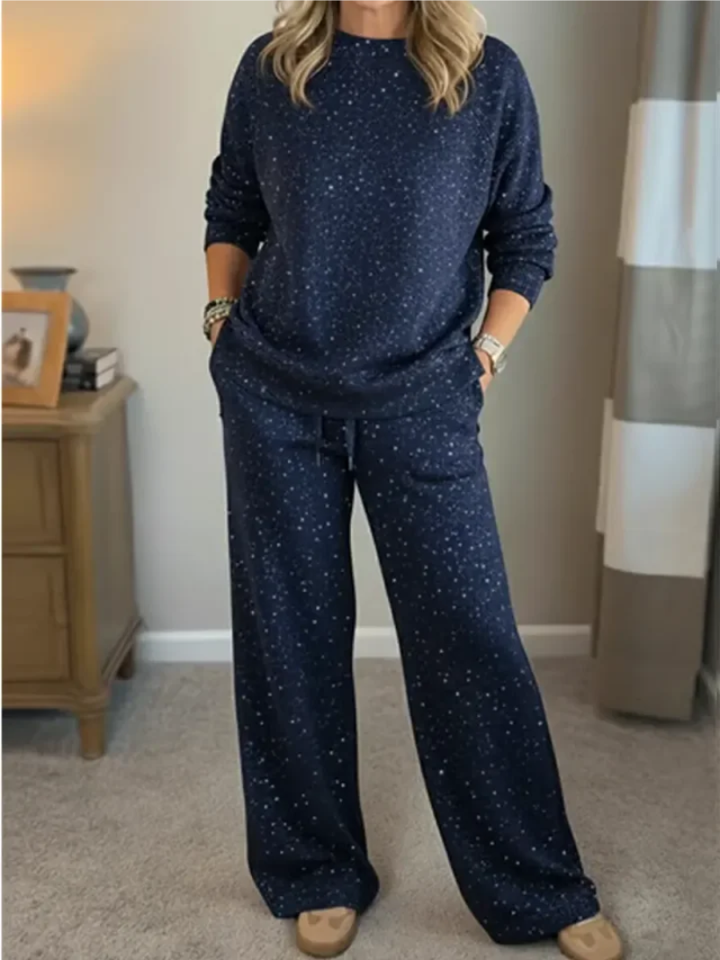 Ensemble décontracté à pois Lana de Danoir Paris, veste rouge et pantalon assorti, style confortable et tendance.