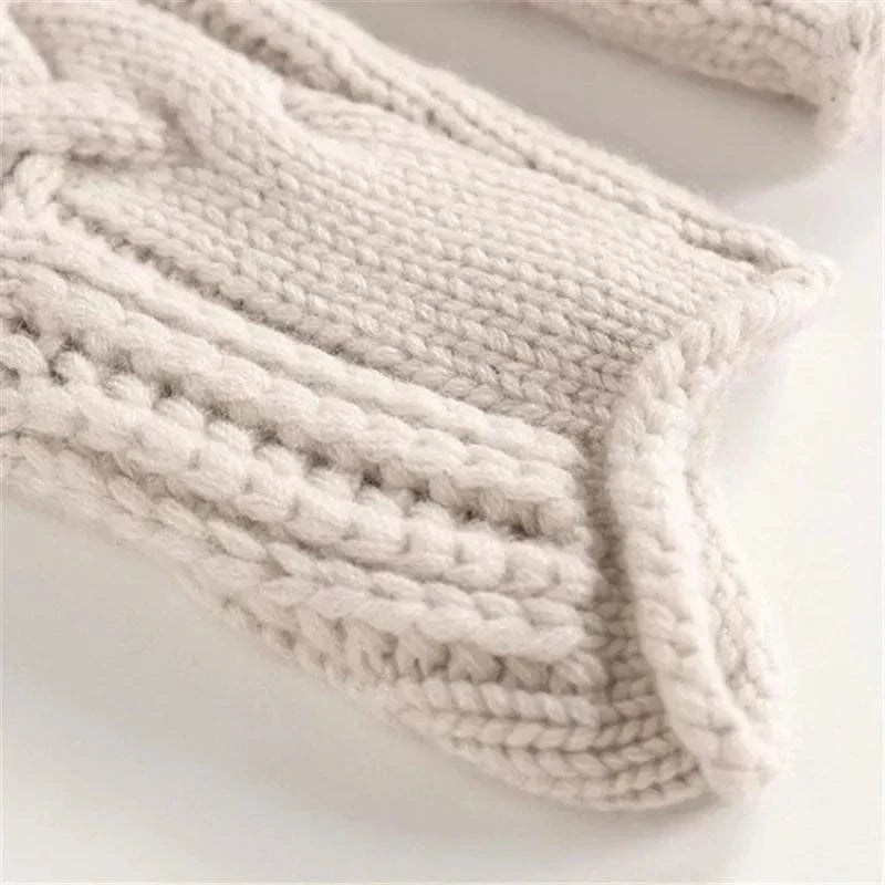 Pull roulé élégant Jennan de Danoir Paris, en bleu presque épuisé, taille XS, vue en gros plan.