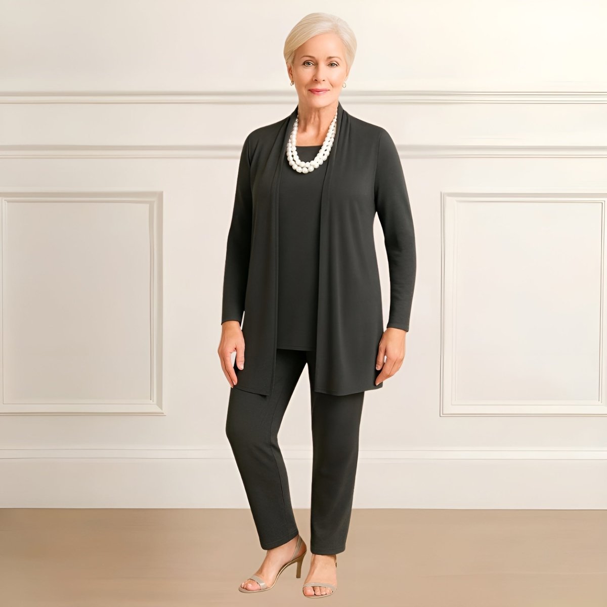 Ensemble élégant 3 pièces Rosy de Danoir Paris en marron taupe, vêtement chic pour femmes.
