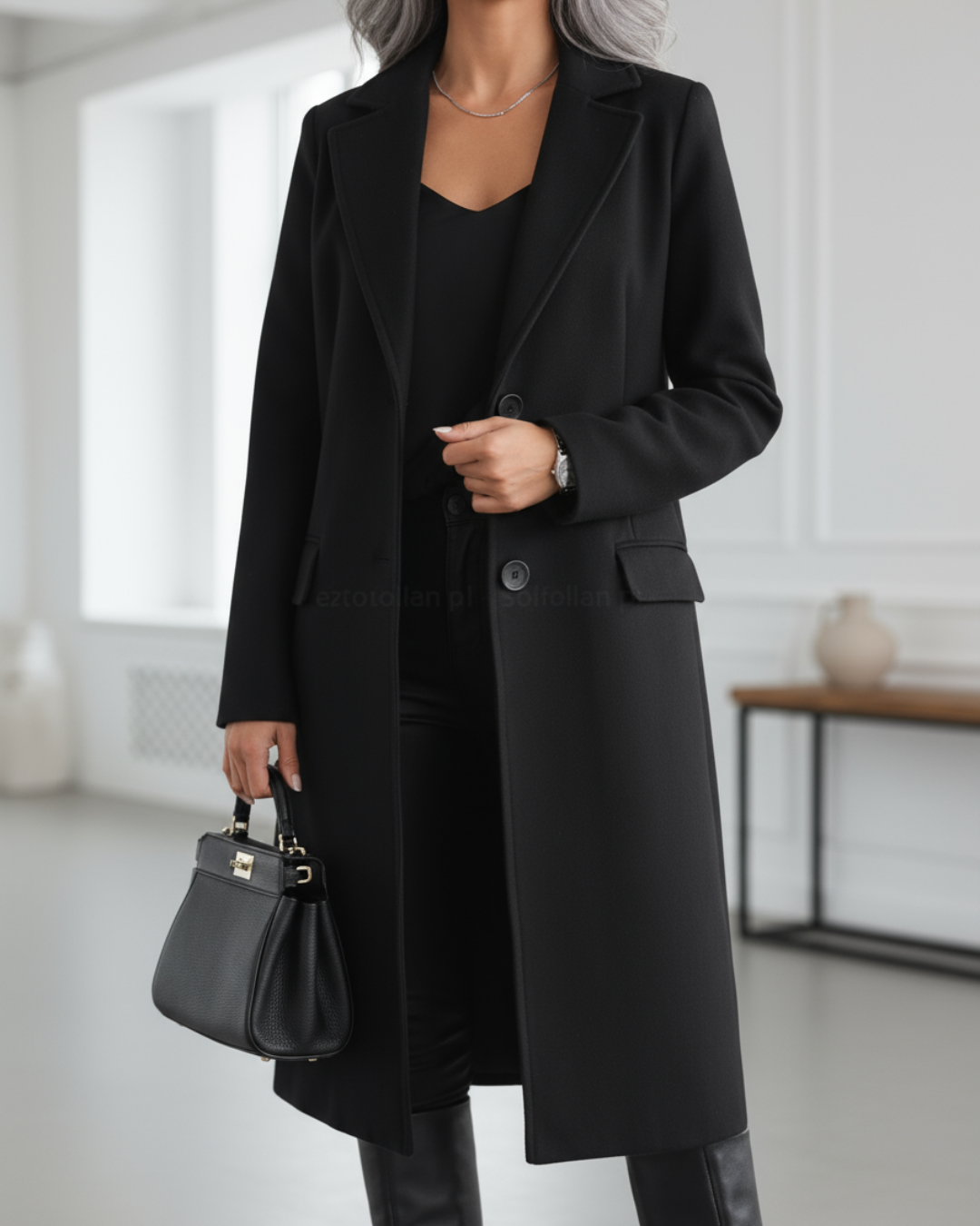 Manteau long gris Judith de Danoir Paris, style sophistiqué, veste élégante en tissu chaud et raffiné.