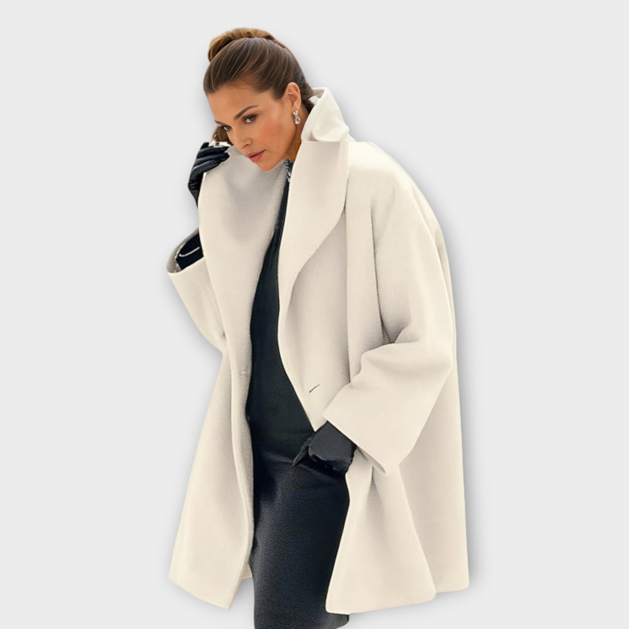 Manteau en laine élégant de la marque Bianchi, couleur bleu, taille S, porté par un mannequin, détail sophistiqué.