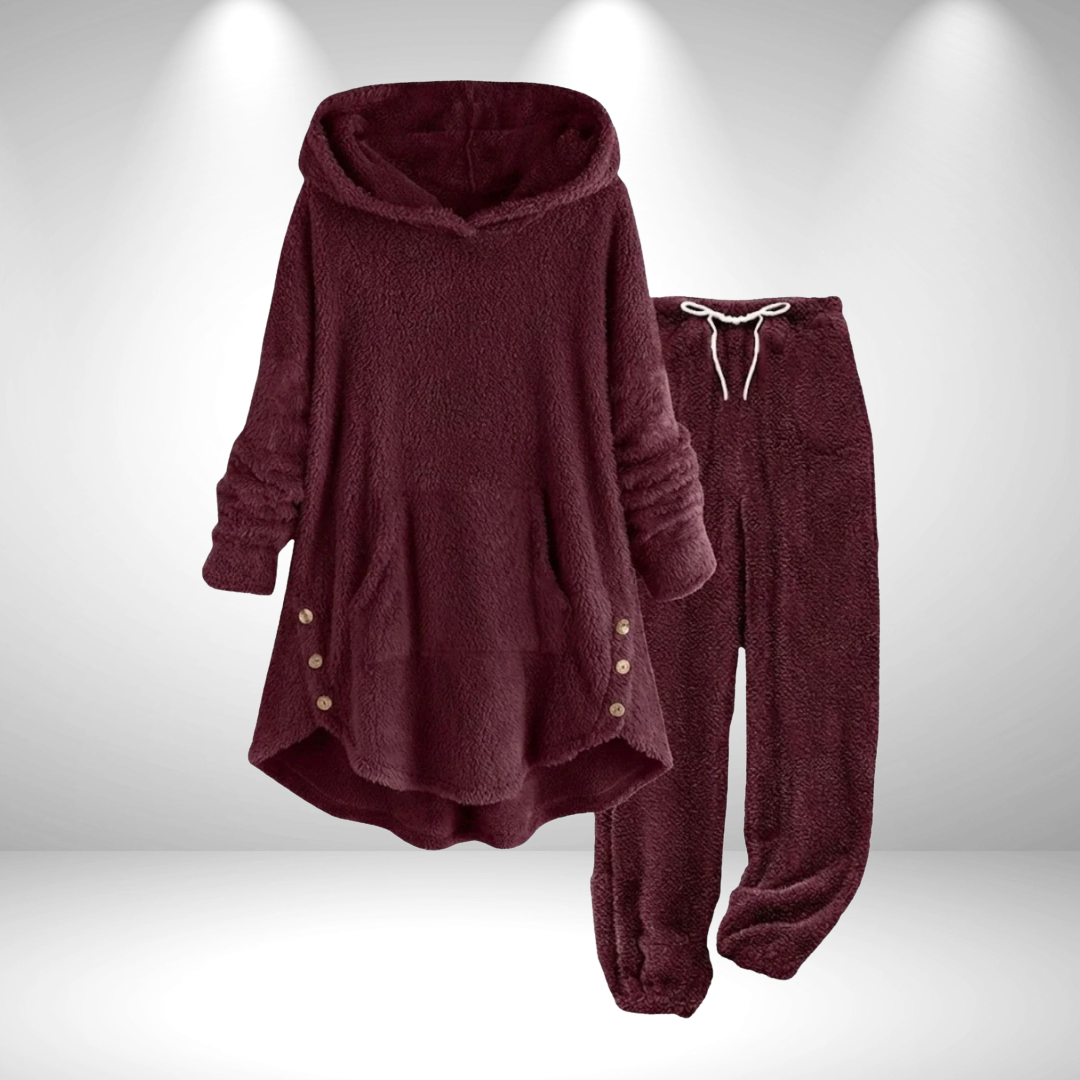 Ensemble ultra-douillet hiver Cressy de Danoir Paris, veste et pantalon rouge vin, tissu chaud et confortable pour femme.