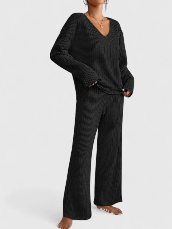 Ensemble de détente élégant Danoir Paris Elin beige, confort et style, vêtement décontracté pour femmes.