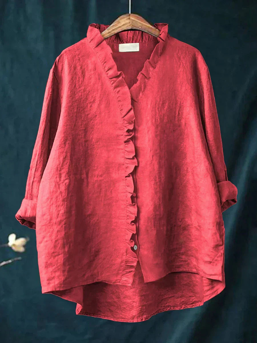 Blouse légère rouge Lily avec volants, modèle FR147 de Danoir Paris, portée sur un mannequin.