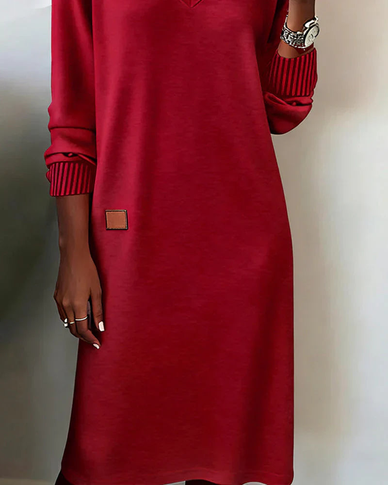 Robe tricotée élégante Lykke Danoir Paris en gris, modèle FR1470, vue de face sur fond neutre.