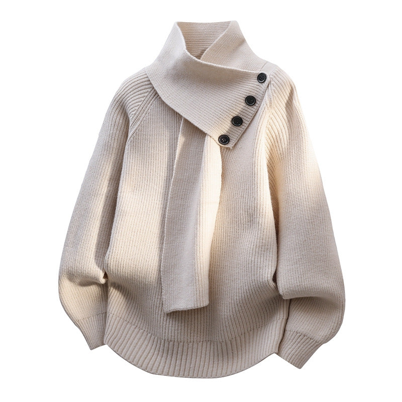 Pull élégant Arielle de Danoir Paris avec écharpe blanche, style chic et confortable, parfait pour une tenue sophistiquée.