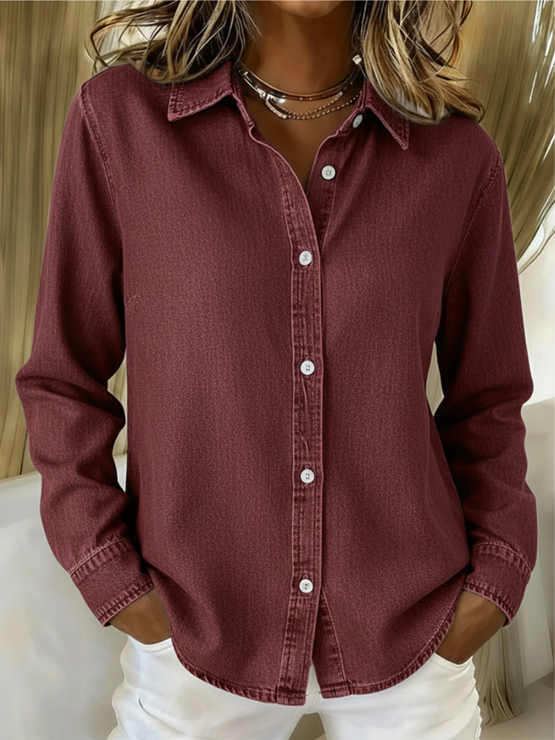 Blouse confortable et élégante Lena de Danoir Paris en kaki, avec coupe fluide et détails raffinés, adaptée pour un style chic.