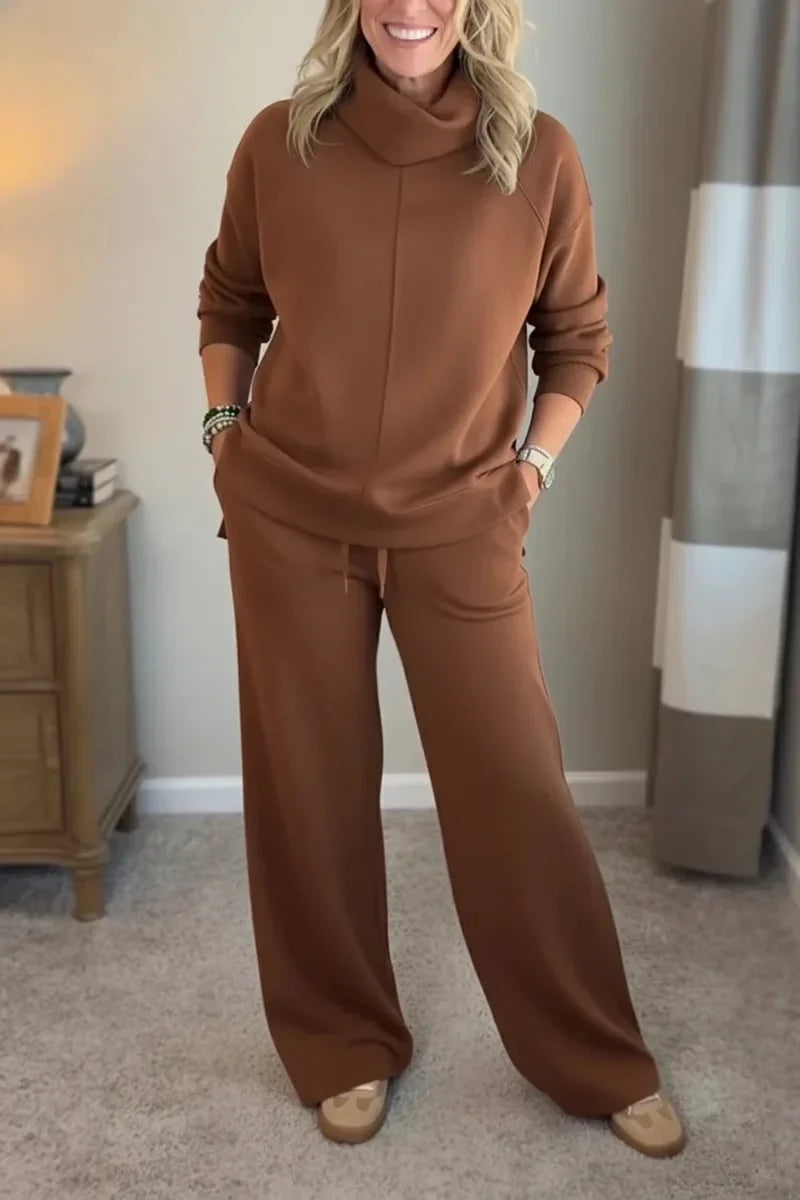 Ensemble Faiella élégant et confortable de Danoir Paris, costume bleu pour femmes, vue de face.