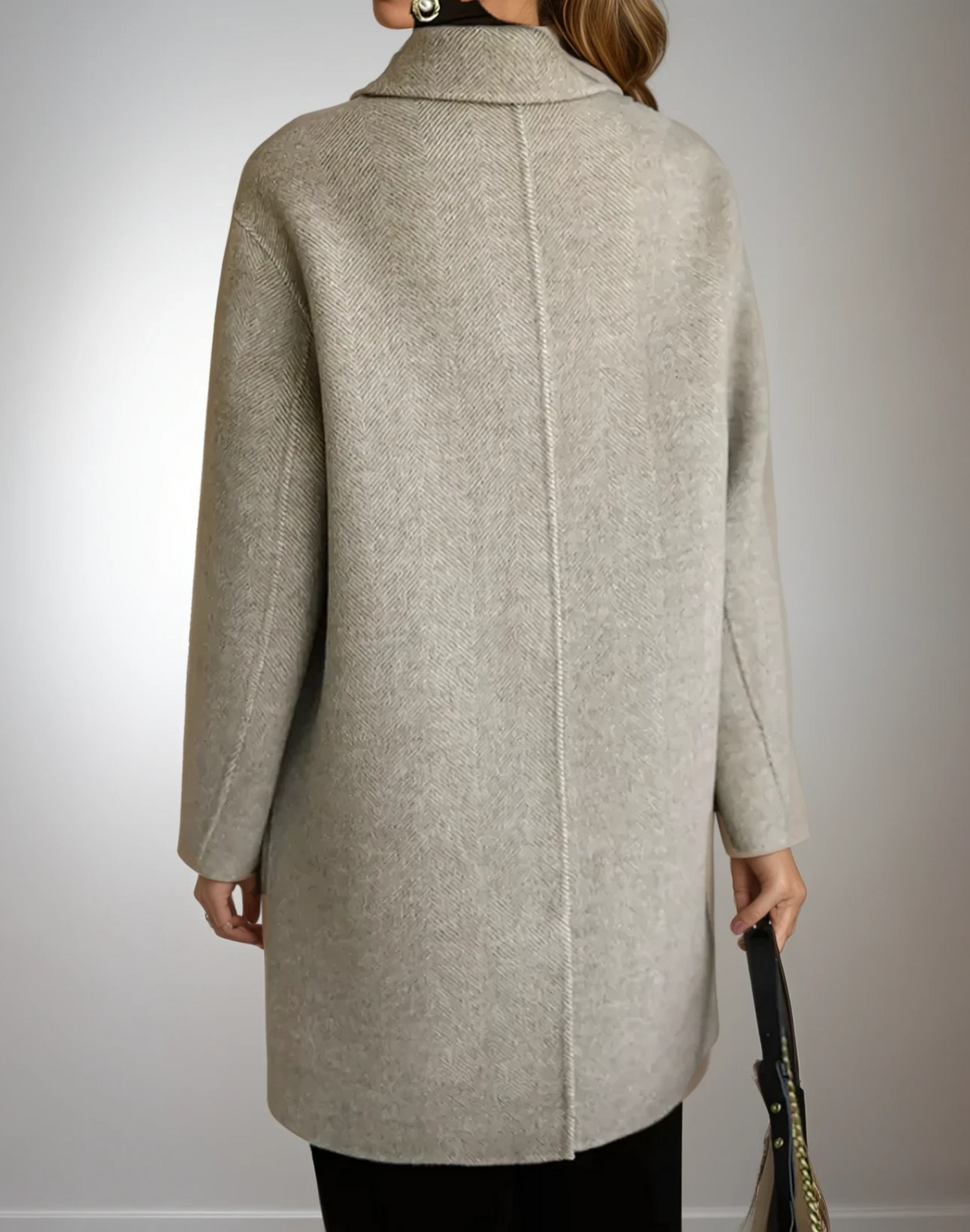 Manteau cachemire beige Megan de Danoir Paris, élégante coupe classique avec col et manches longues.