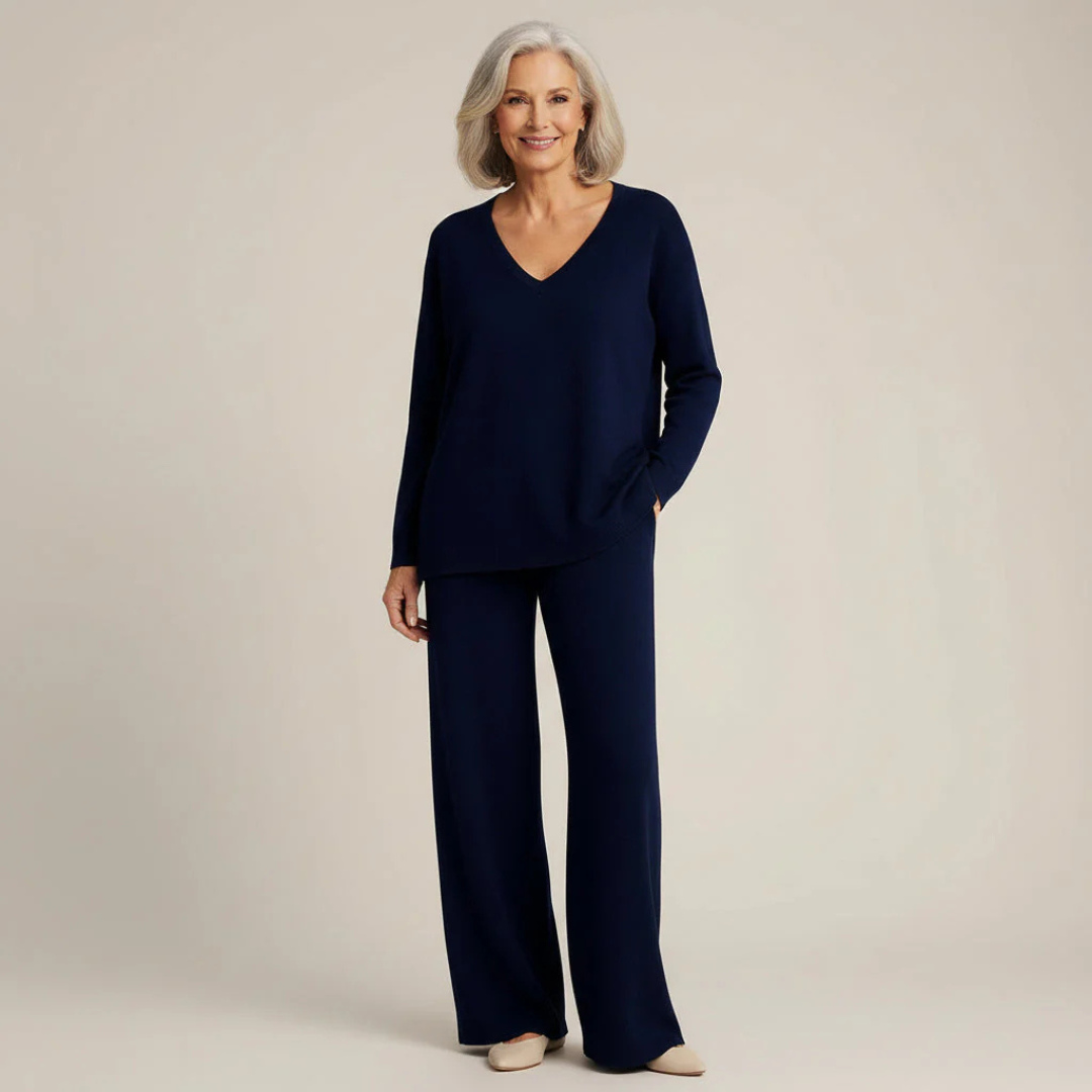 Ensemble confortable et élégant Anny de Danoir Paris, en tissu bordeaux, pour un style sophistiqué et chic.