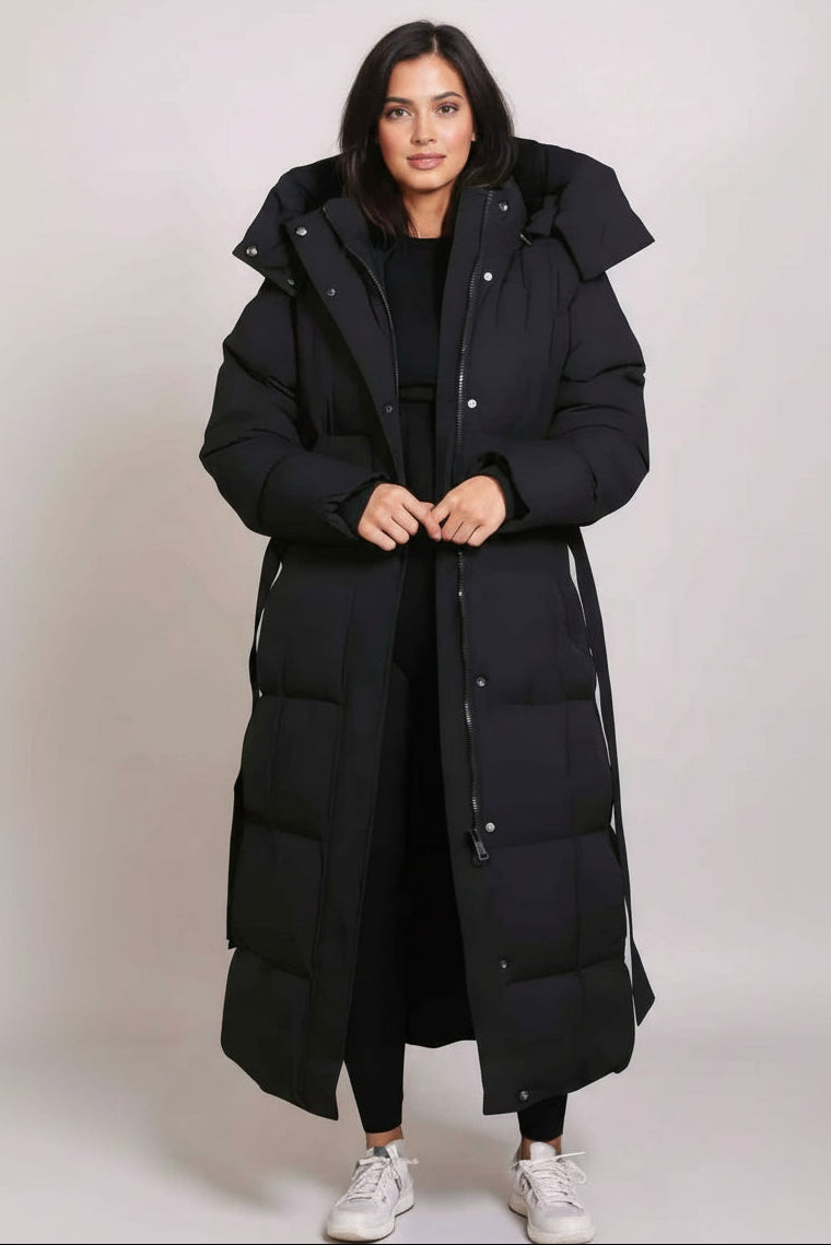 Manteau long élégant Danoir Paris AlpenNord FR1547 en noir, coupe sophistiquée, parfait pour l'hiver, vue de face.