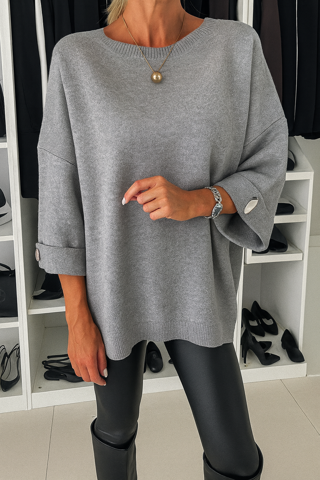 Top en tricot blanc Élise de Danoir Paris, vêtement élégant avec détails fins, porté sur un mannequin.