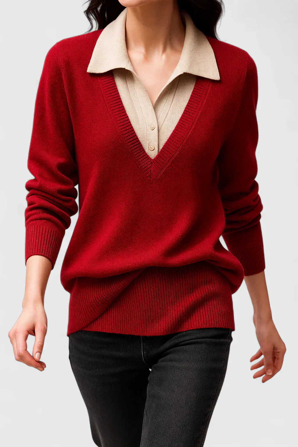Pull rouge Danoir Paris Jovi - Pull chic italien en laine, porté, avec col rond et détails élégants, style moderne et sophistiqué.
