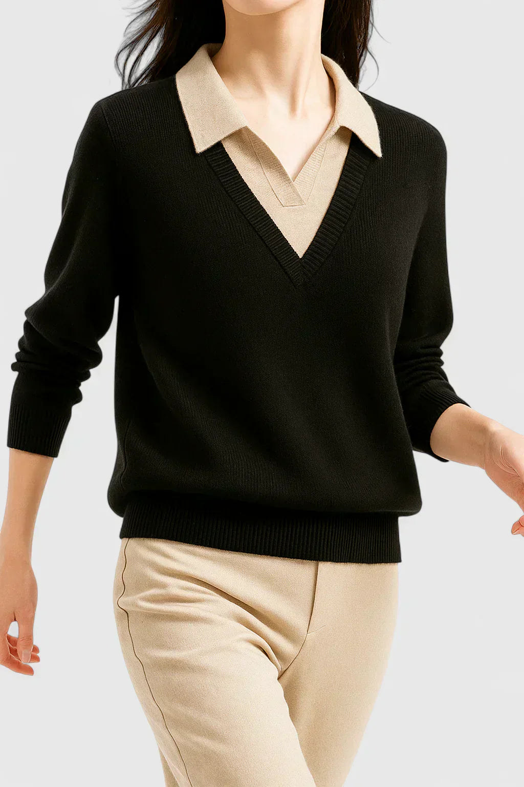 Pull chic en cachemire Danoir Paris, modèle FR1558, couleur élégante, porté par un mannequin dans une tenue sophistiquée.