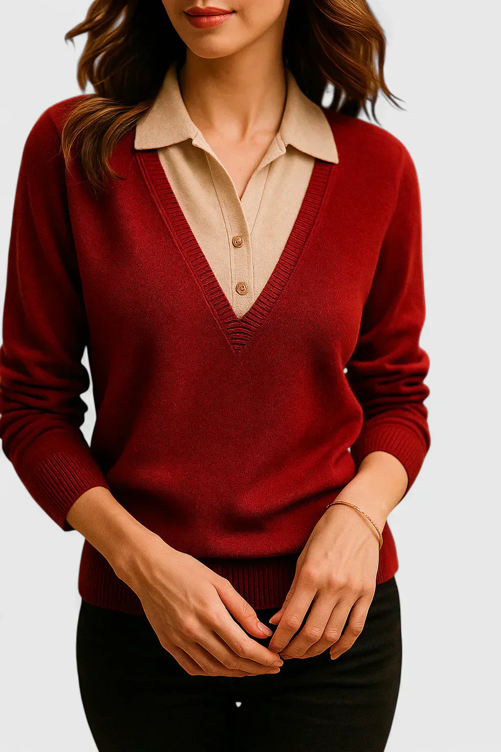 Pull chic italien marron Danoir Paris FR1558 Jovi, style élégant en laine, porté de face, détail du col et manche.