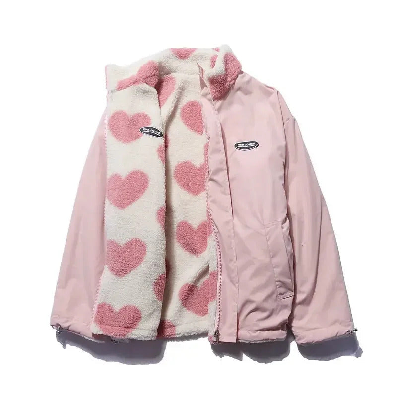 Veste réversible Danoir Paris AlpenNord FR1562 élégante en rose, tissu doux et design chic, portée sur un mannequin.