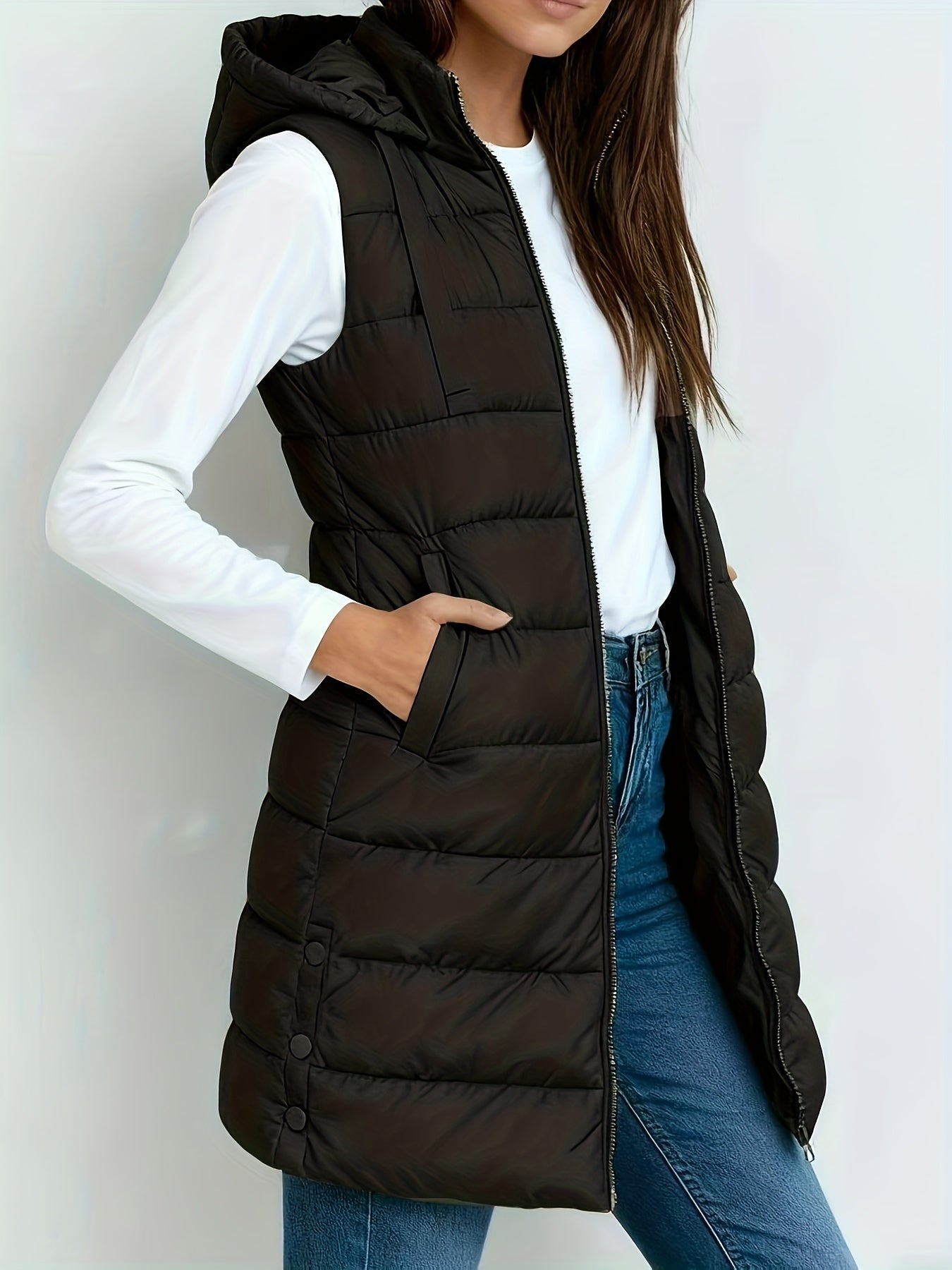 Veste à capuche chic Danoir Paris Emelia, style sombre, avec capuche et détails élégants, pour un look tendance.