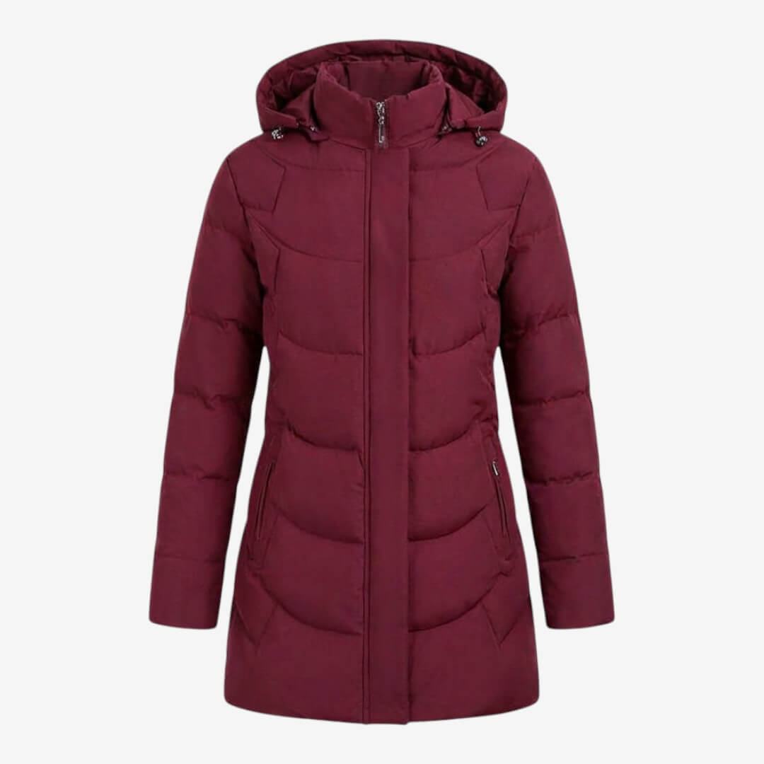 Manteau matelassé chic rouge Adeline par Danoir Paris, style élégant et tendance, porté sur un mannequin.