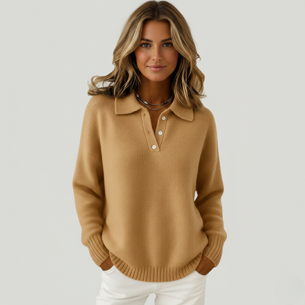 Pull doux blanc Danoir Paris FR1618 avec motif Clémentine, style chic et confortable, vue en gros plan.