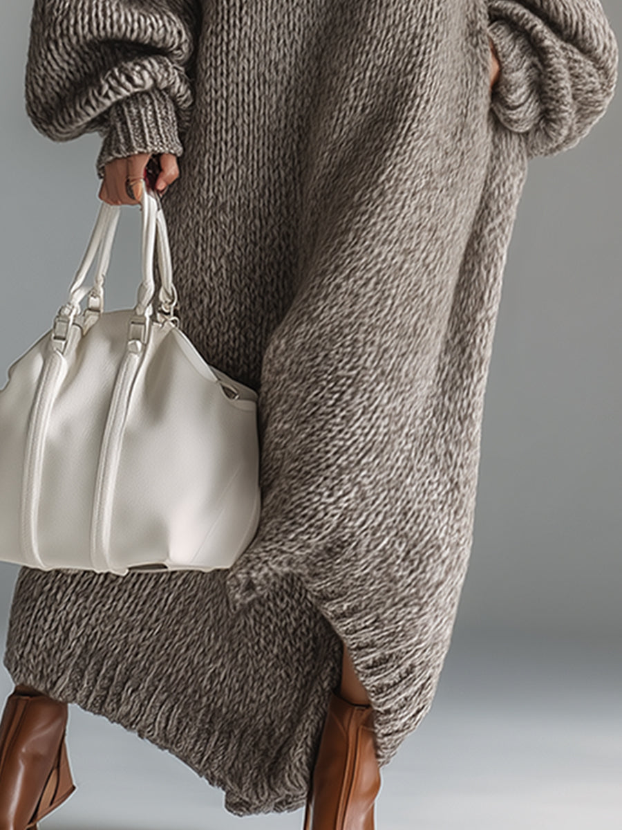 Robe maxi élégante Danoir Paris Emilia, couleur kaki, vue de face avec détails sophistiqués, pour femmes.