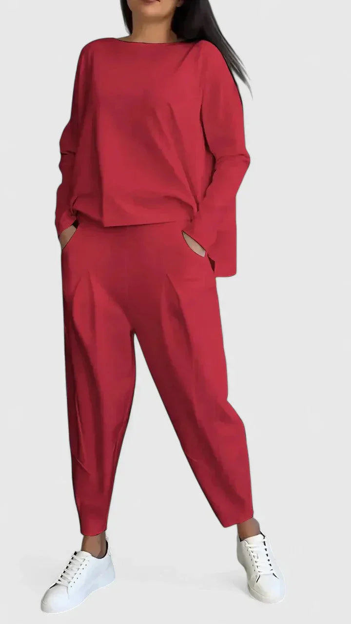 Ensemble chic décontracté Cassandra de Danoir Paris, blanc, avec veste et pantalon élégants, vue de face.