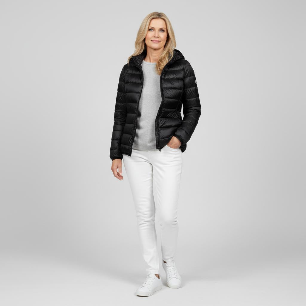 Veste élégante et légère Karen de Danoir Paris en champagne, coupe sophistiquée, tissu fluide et finition soignée.