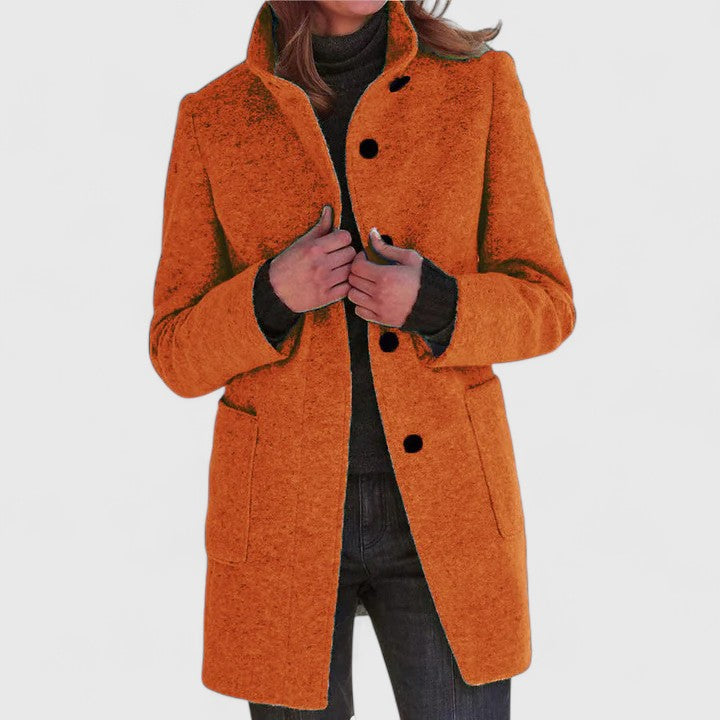 Manteau chic en laine gris Elenaaa de Danoir Paris, style élégant et sophistiqué, vue de face.