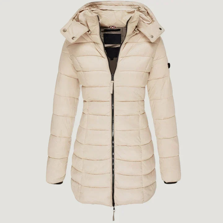Veste d'hiver élégante Maria de Danoir Paris en bleu, coupe ajustée, tissu chaud et sophistiqué pour femmes.