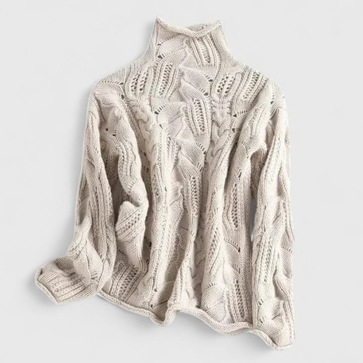 Pull chaud beige Danoir Paris Mila FR905, élégant et confortable, avec détails en tricot et coupe moderne.