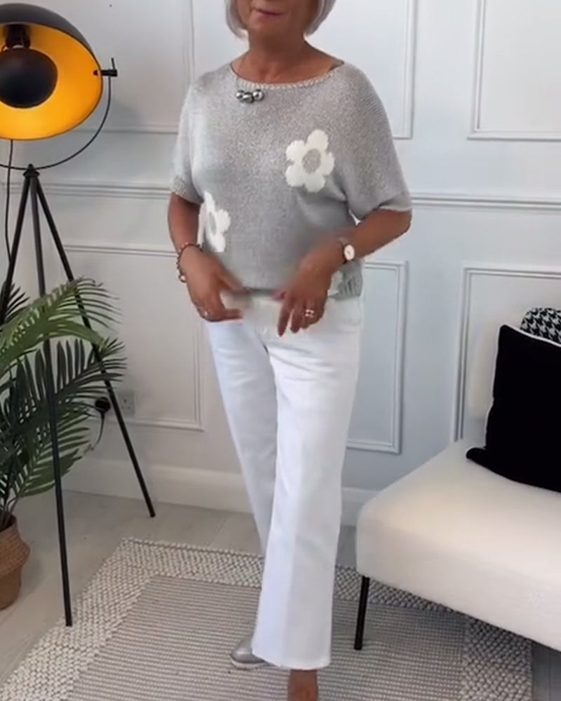 Pull gris Danoir Paris Daisy Élégante avec motif floral, doux et tendance, pour un style chic et confortable.