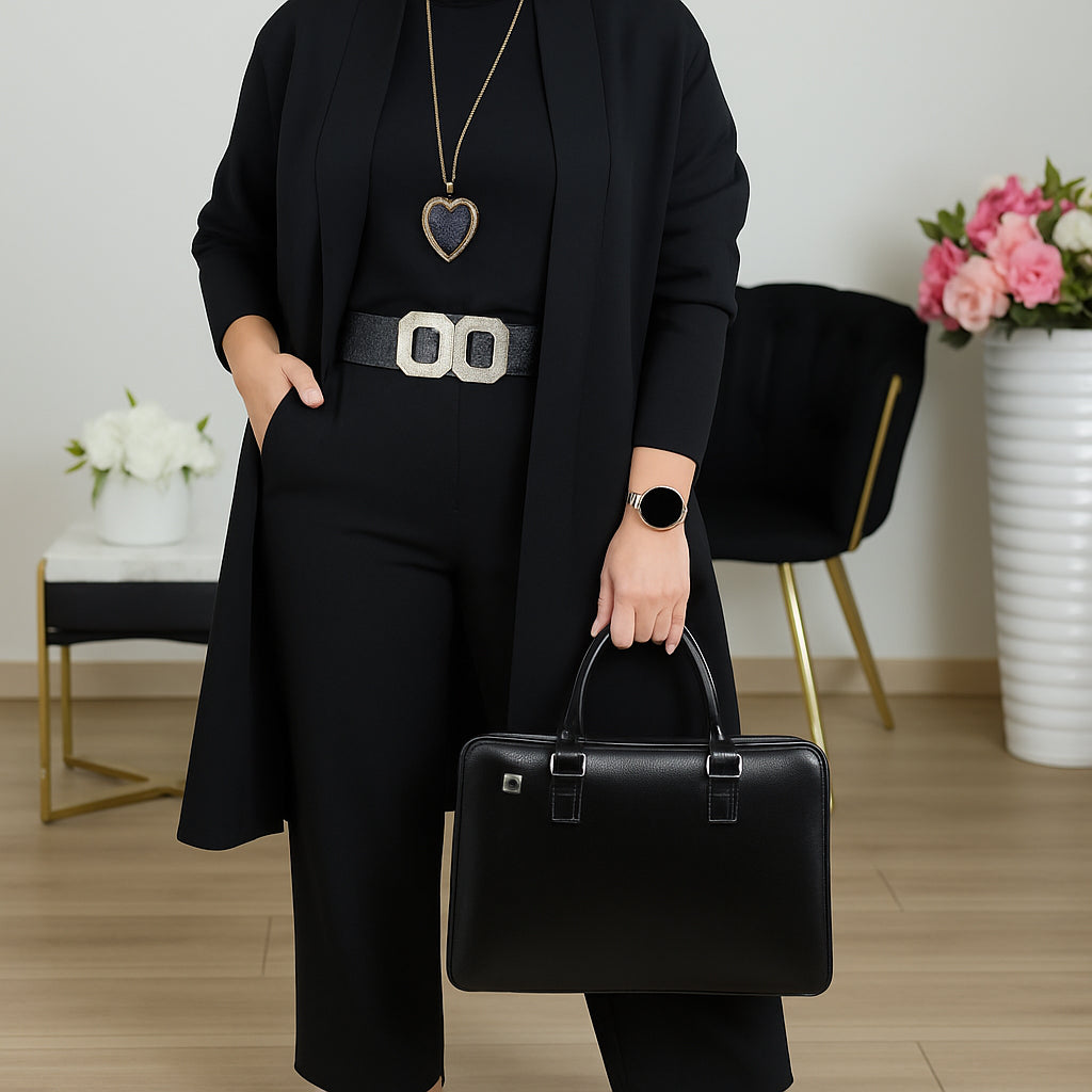 Ensemble élégant et confortable Brumello FR943 de Danoir Paris, noir, taille XS, porté sur mannequin, vue de face.