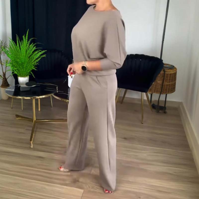 Ensemble élégant et confortable Brumello de Danoir Paris, noir, taille XS, vue de l'ensemble porté sur mannequin.
