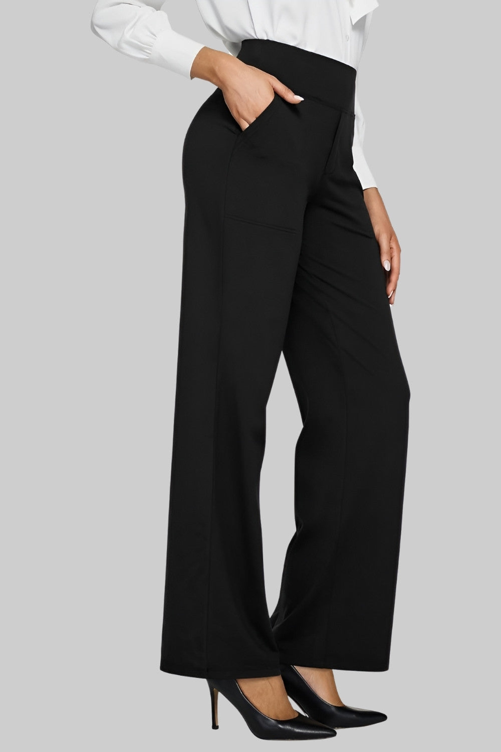 Pantalon stretch confortable Enora de Danoir Paris en taupe, coupe ajustée, tissu doux, idéal pour un style décontracté.