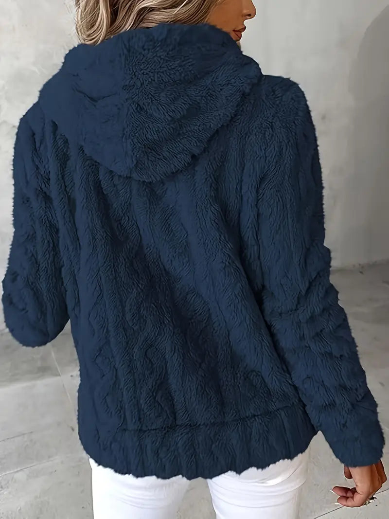 Sweat doux et moderne Ganka FR964 de Danoir Paris en violet, porté par un mannequin, style casual et confortable.